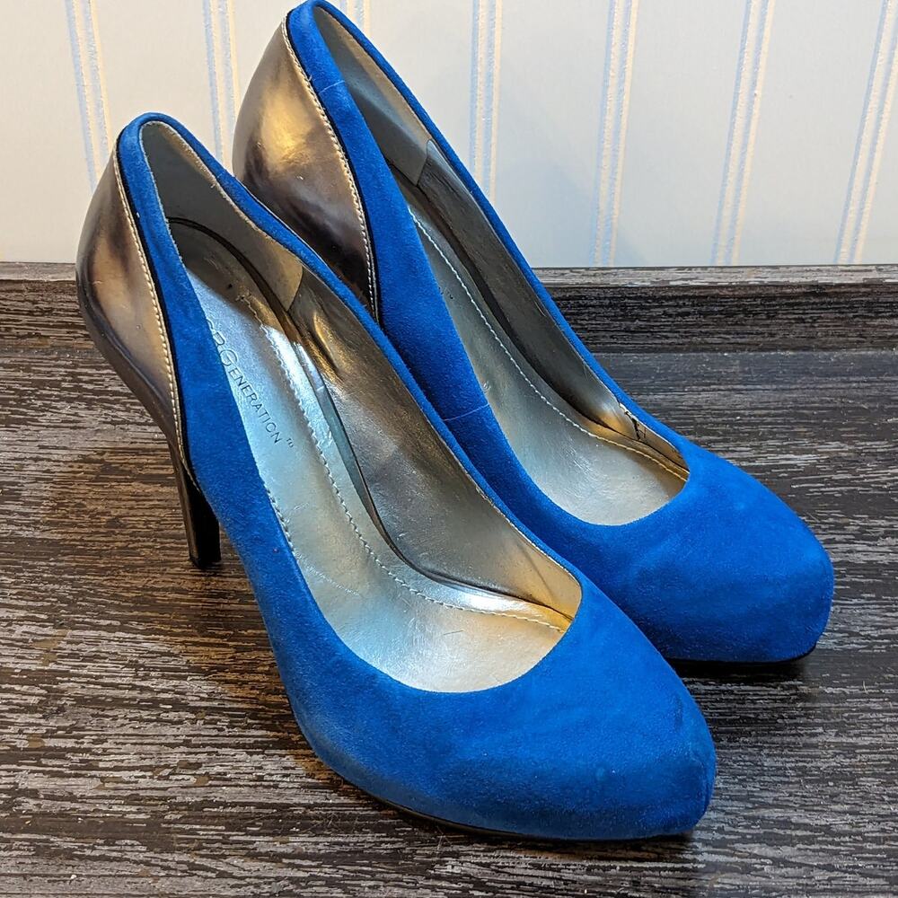 BCBG Women's Blue Suede/Silver Platform Pumps Size 9B